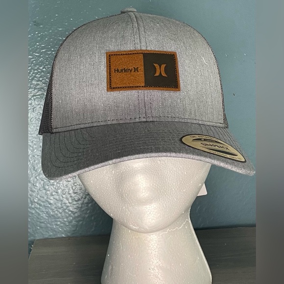 Hurley Fairway Trucker Snapback Hat - Gray - Picture 1 of 3